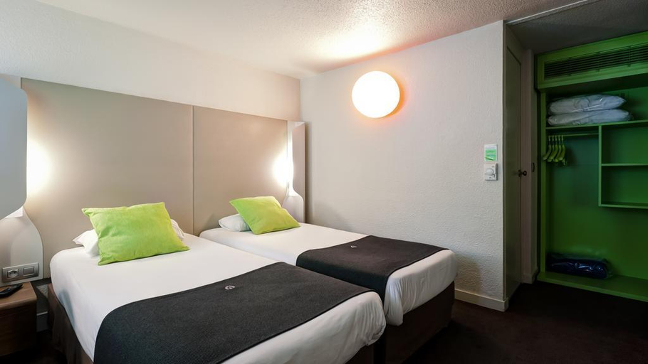 Bedroom 3, Campanile Geneve - Aéroport/Palexpo, Ain