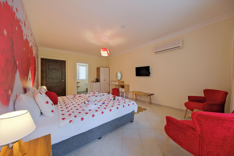 Bedroom 3, Larimar Suite Hotel, Fethiye