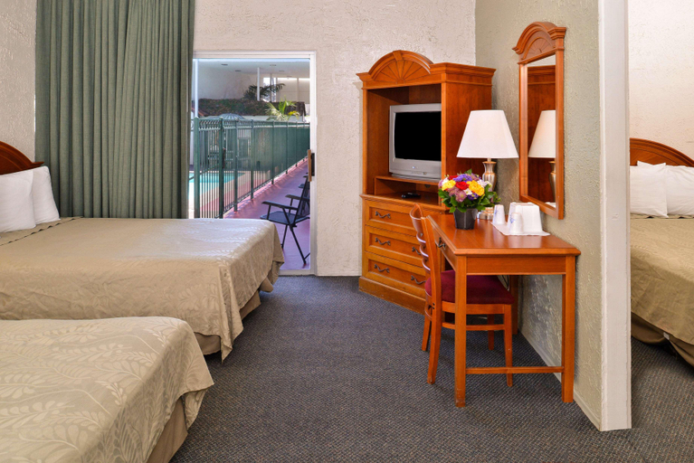 Bedroom 3, Americas Best Value Inn - Loma Lodge, San Diego