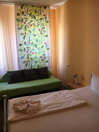 Others 3, Hotel Pension Streuhof Berlin, Berlin