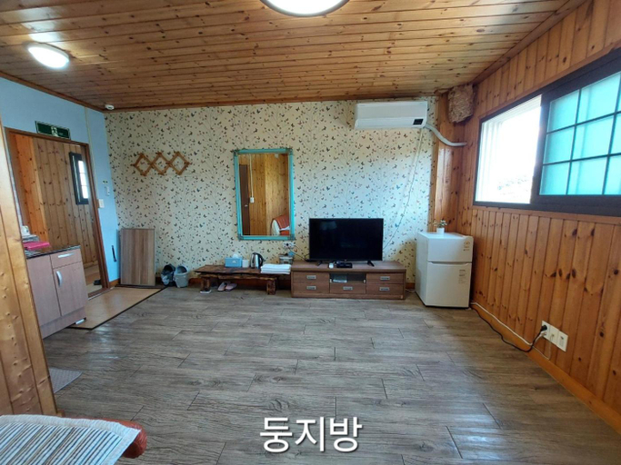 Others 4, Woori pension, Gyeongju