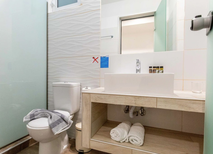 Bathroom 4, Stay Helios, South Aegean