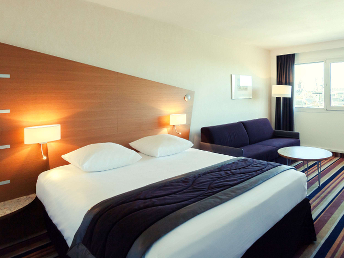 Bedroom 2, Mercure Orléans Centre Hotel, Loiret