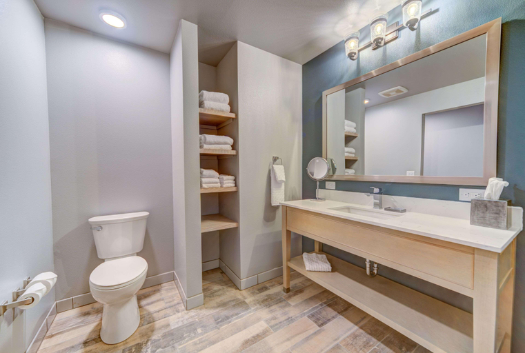 Bathroom 4, Hotel Peppertree Bend, BW Premier Collection, Deschutes