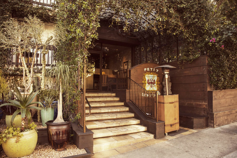 Exterior & Views 2, Petit Ermitage, Los Angeles