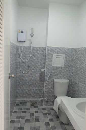 Bathroom 2, Airport Pearl Residence, Pulau Phuket