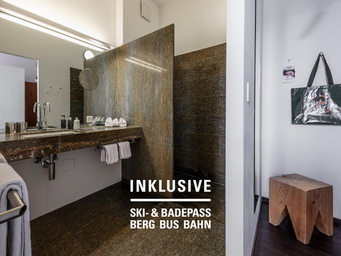 Bathroom 4, Hotel Belvedere, Inn