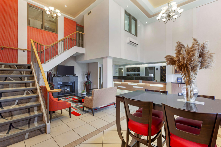Public Area 3, Best Western Plus Burlington Inn & Suites, Halton