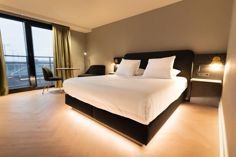 Bedroom 3, Van der Valk TheaterHotel De Oranjerie, Roermond