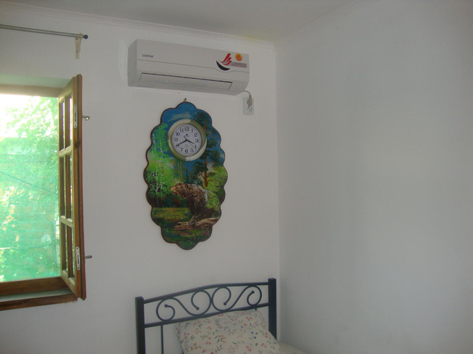 Others 2, Mini-hotel Yutnii dvorik, Eyskiy rayon