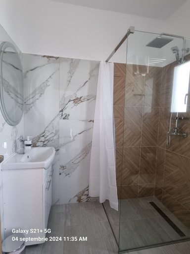 Bathroom 3, Cabanele Borsa View, Borsa
