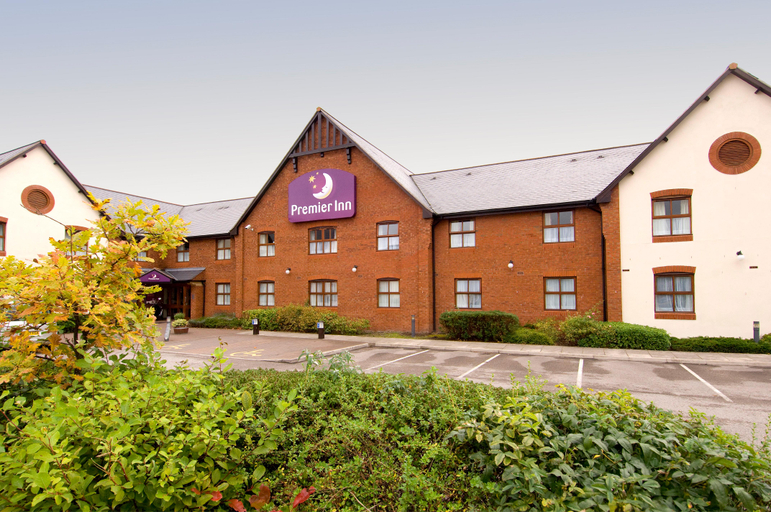 Exterior & Views 2, Premier Inn Chester Central - South East, Cheshire West and Chester