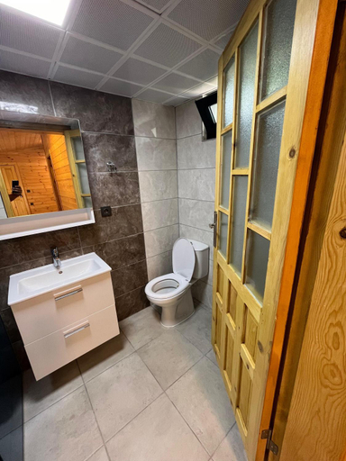 Others 3, Metenin tatil evleri, Kemer