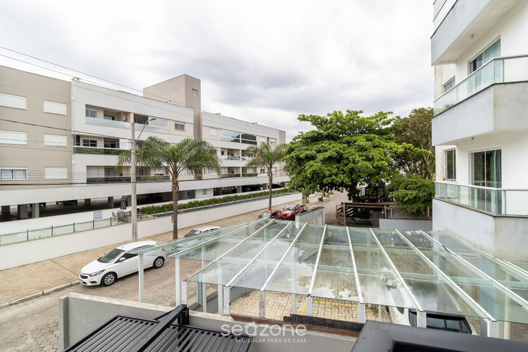 Property grounds, Apart With Barbecue 7 min From the Beach Orn0101, Florianopolis