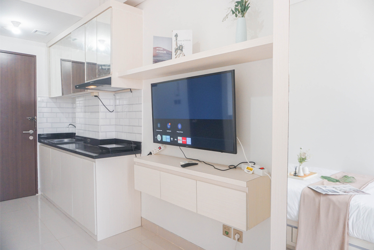 Others 2, Good Living Studio Room Transpark Cibubur Apartment By Travelio, Depok