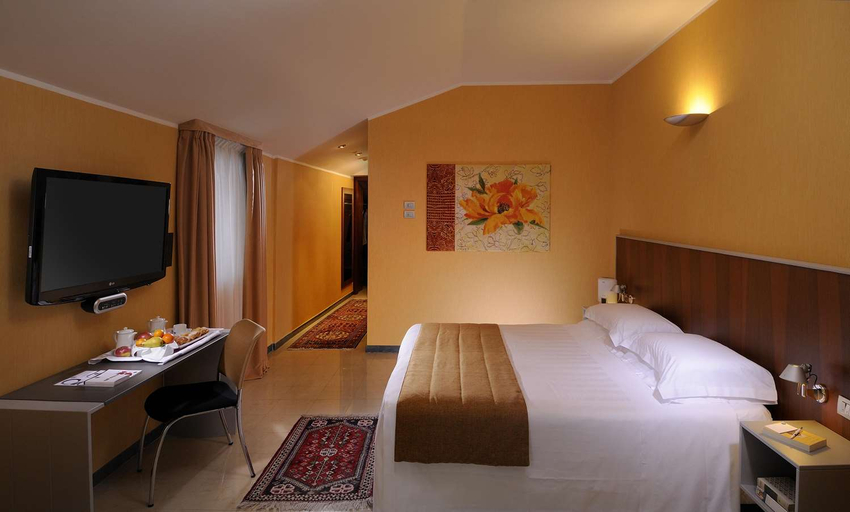 Bedroom 3, Best Western Plus City Hotel, Genova