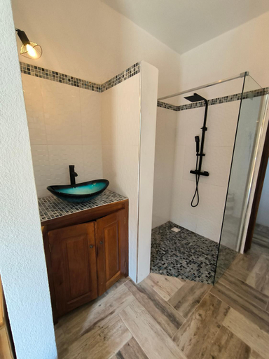Bathroom 2, Campement Houefa, Fatick