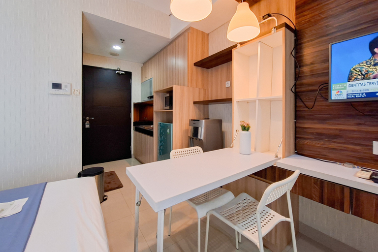 Others 2, Studio near Summarecon Mall Serpong at Paramount Skyline Apartment By Travelio, Tangerang