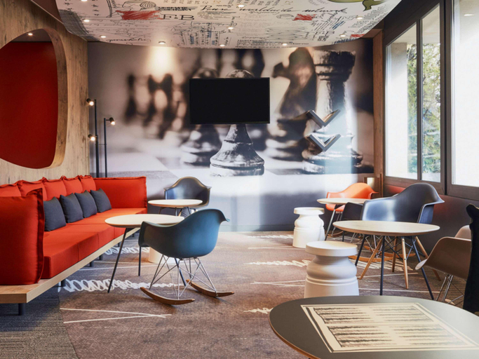 Public Area 3, ibis Toulon La-Seyne, Var