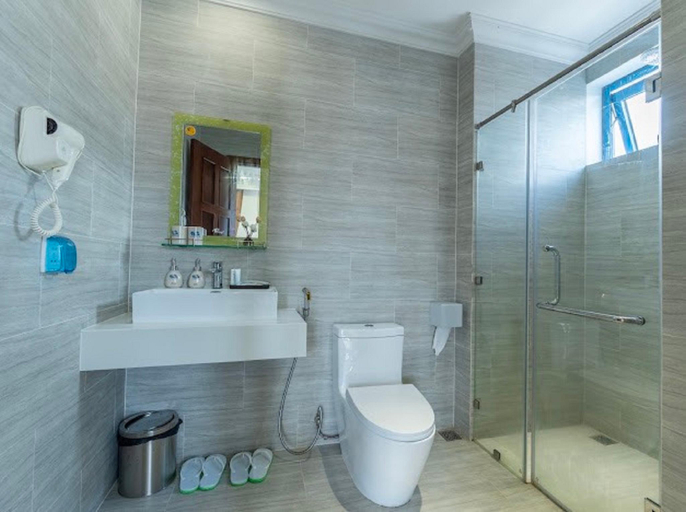 Bathroom, Long Pearl Hotel Phú Quốc, Phú Quốc