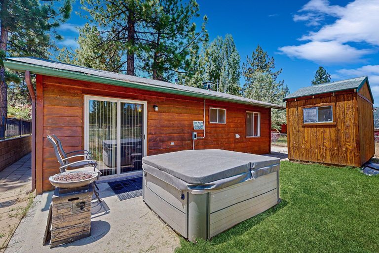 Terrace/patio 4, Meadow-front Metcalf Bay Gem #542, San Bernardino