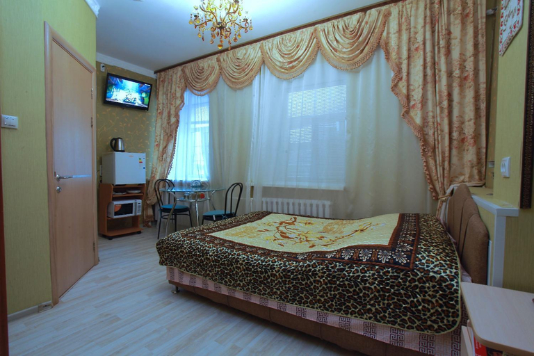 Others 5, Inn Dostoevskiy, Sankt-Peterburg gorsovet