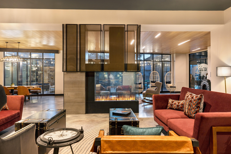 Public Area 3, Hotel Indigo SILVERTHORNE by IHG, Summit