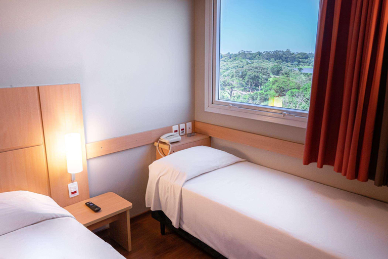 Bedroom 3, Hus Hotel Dourados, Dourados