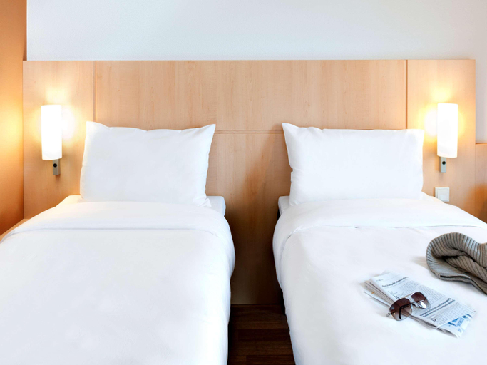 Bedroom 4, ibis München City Süd, München