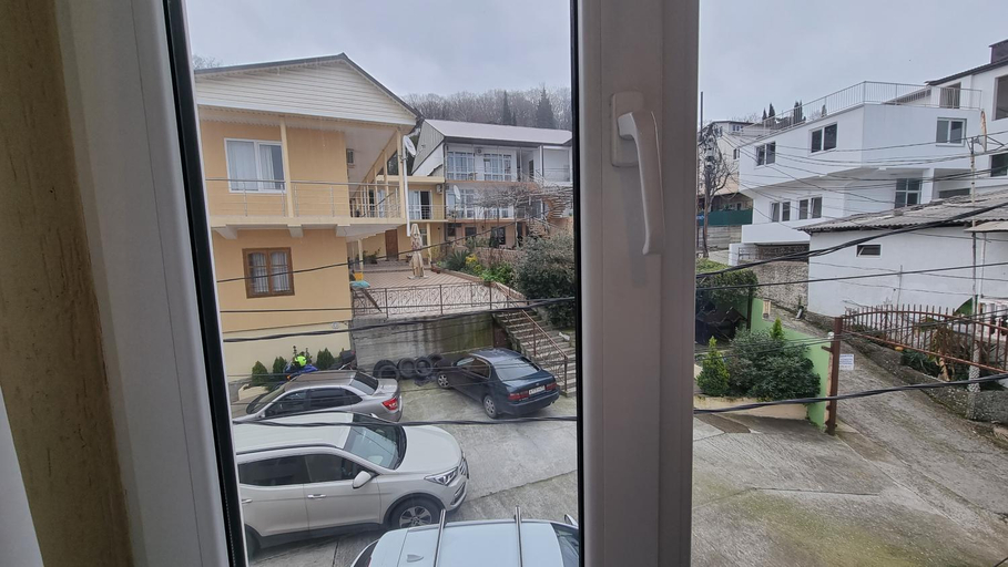 Others 3, Volna Gostevoy Dom, Sochi gorsovet