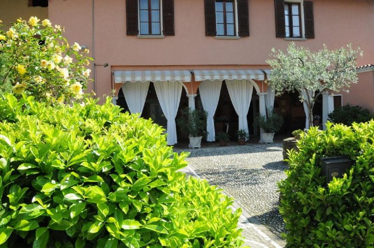 Others 5, La Corte B&B, Brescia