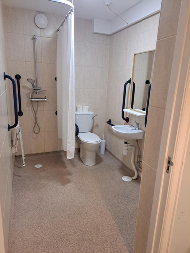 Bathroom 3, Luther King House, Manchester