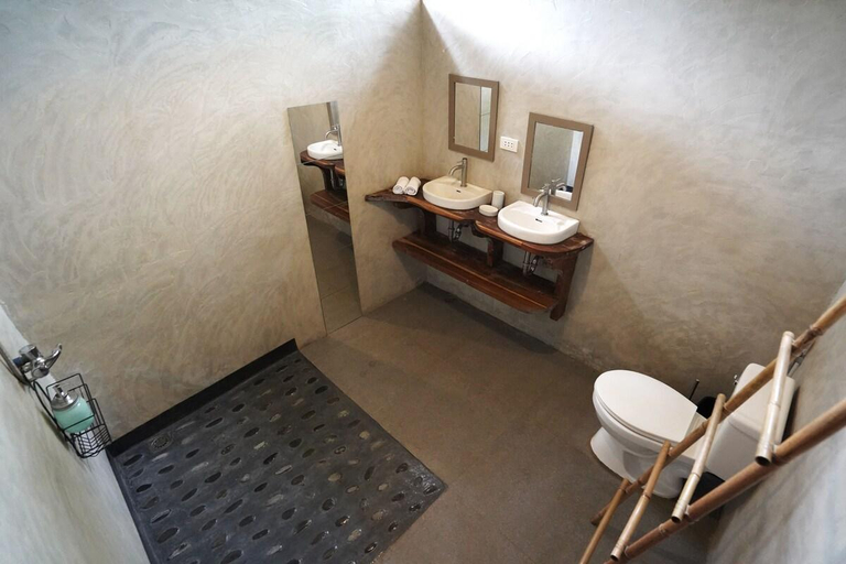 Bathroom 2, Fisheye Villa, El Nido