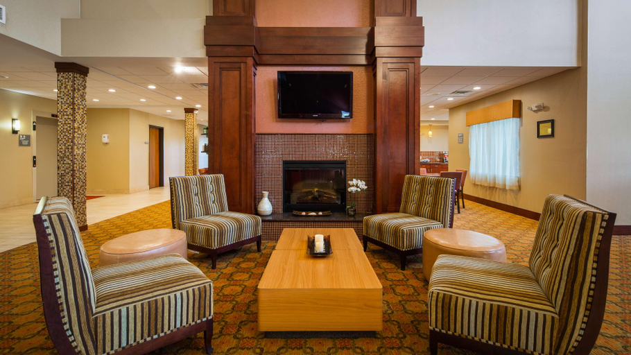 Public Area 2, Best Western Plus Finger Lakes Inn & Suites, Cortland