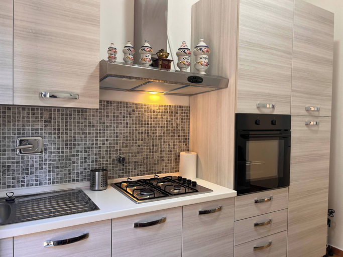 Private kitchen 5, Inviting 1-bedroom flat with Balcony, Genova