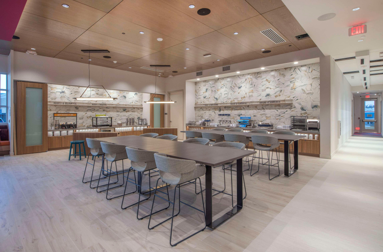 Food & Drinks 5, Home2 Suites By Hilton Lumberton, Robeson