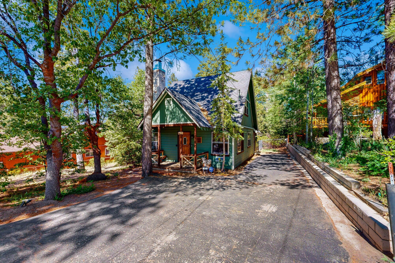 Exterior 2, Quiet Cabin #564, San Bernardino