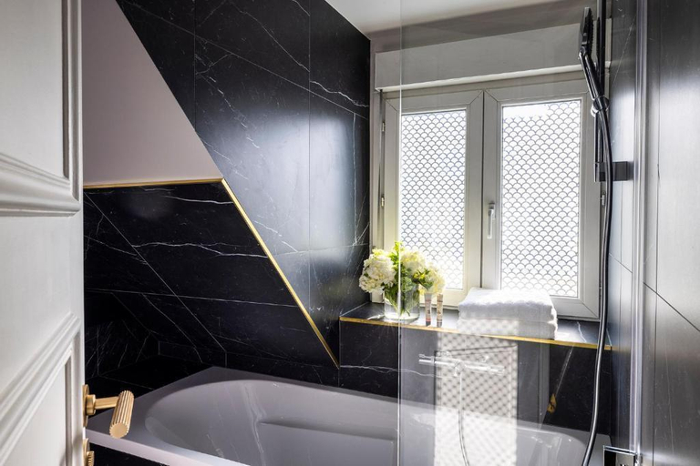 Bathroom, Louis II, Paris