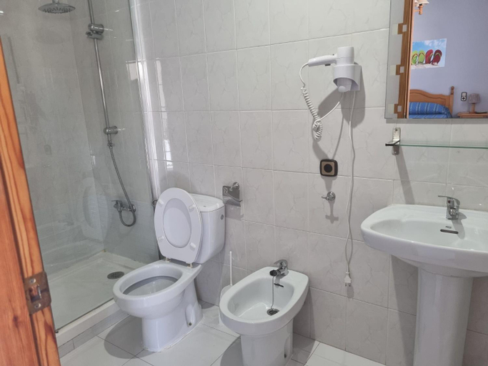 Bathroom 3, Hostal Calaverde, Almería