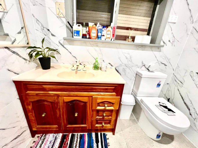 Others 3, Entire Cosy 4BR Home, Melbourne