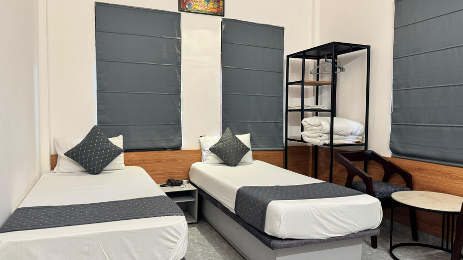 Bedroom 2, Hotel Insta 18, Darjiling
