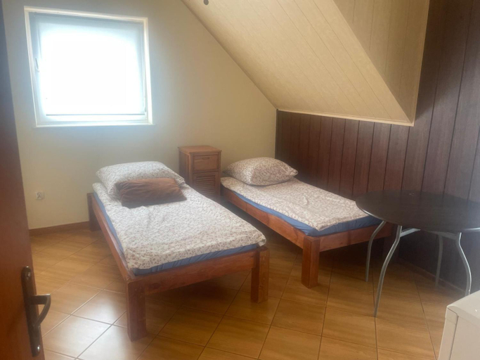 Others 3, Tawerna Portowa, Trzebnica