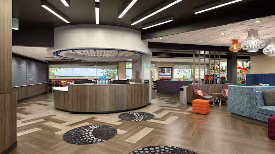 Public Area 2, Tru By Hilton Aloha Beaverton, Washington