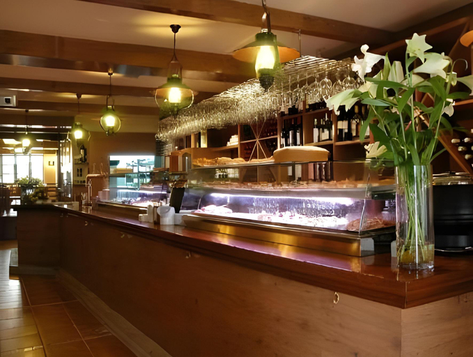 Others 3, Hostal Santo Grial, A Coruña