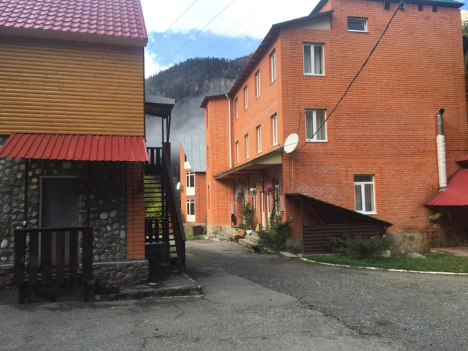 Others 3, Lotos Mini-Hotel, Karachayevskiy rayon
