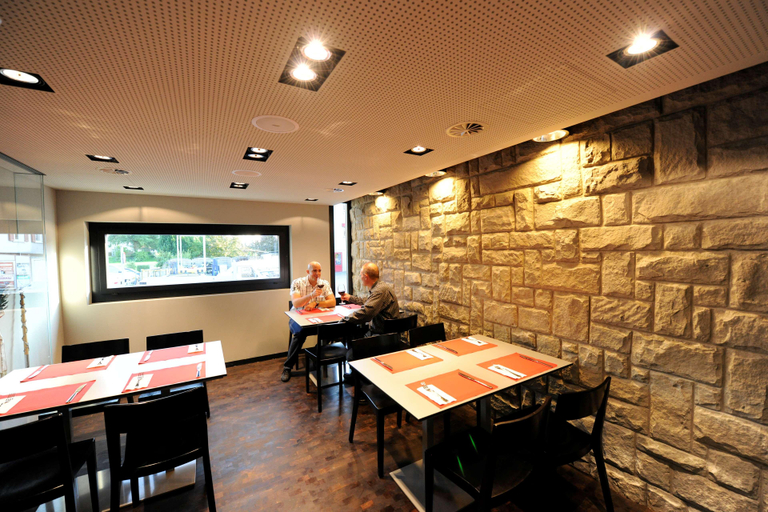 Others 4, Hotel Freihof, Zug