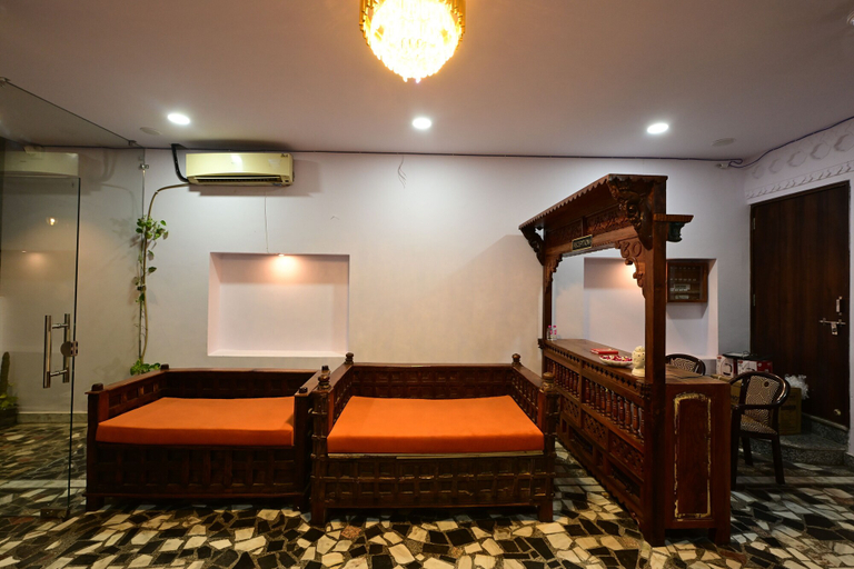 Lobby sitting area 3, Inda Haveli, Udaipur