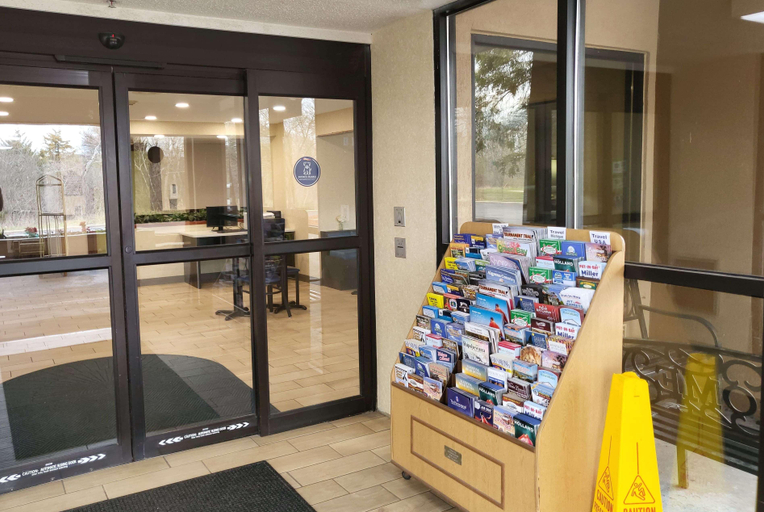 Public Area 3, Baymont by Wyndham Bridgeport/Frankenmuth, Saginaw