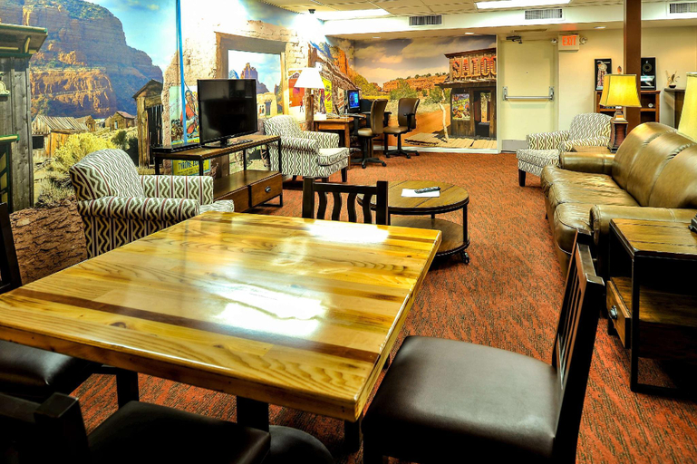 Public Area, Bell Rock Inn, Yavapai