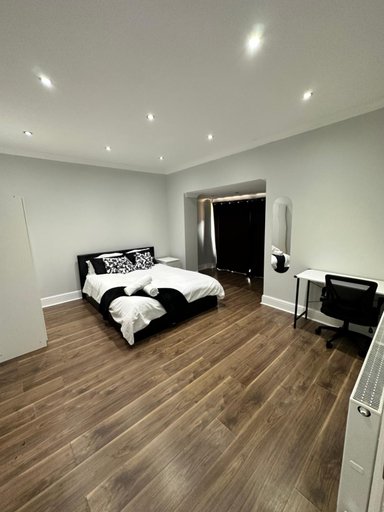 Others 4, Black & White Double Bedroom, London